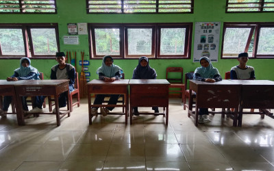Pasangan Rosavania Ari-Posa Ramadhan ungguli pasangan Nur Afika-Nuri Maulida dan Pasangan Hartati-Faisal Lanong dalam  Pemilihan Ketua dan Wakil Ketua OSIM MAN Nagekeo